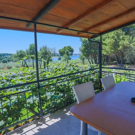 Rossa Villa